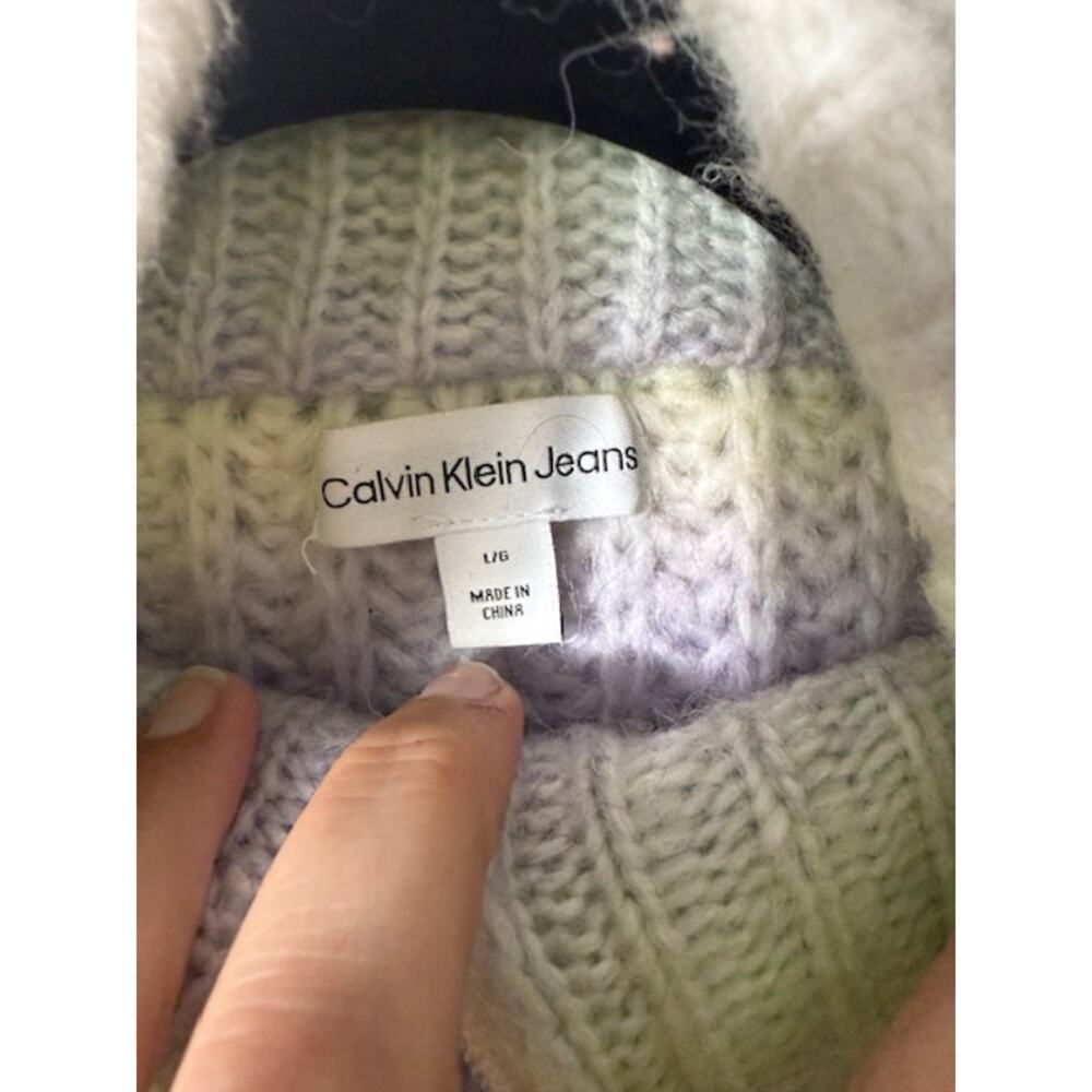 CAVIN KLEIN PULL OVER SWETER SIZE LARGE - Picture 2 of 8